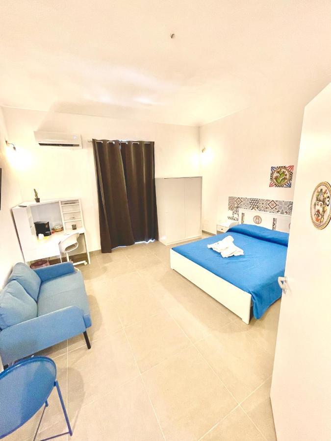 Hercules Suites Noto Exterior photo