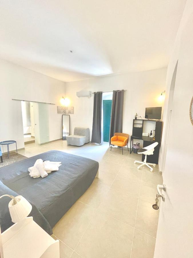 Hercules Suites Noto Exterior photo